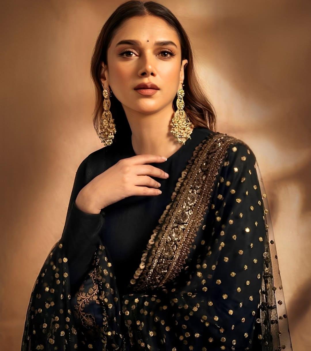 Aditi Rao Black Embroidered Gown With Dupatta