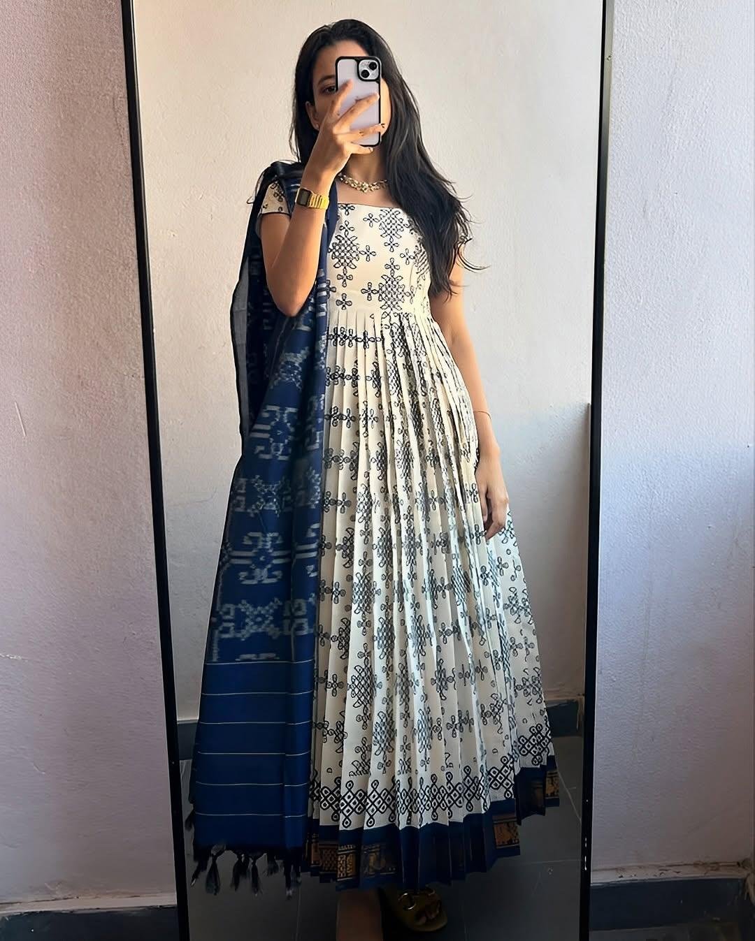 Elegant Sungudi White & Blue Printed Sungudi Gown with Dupatta