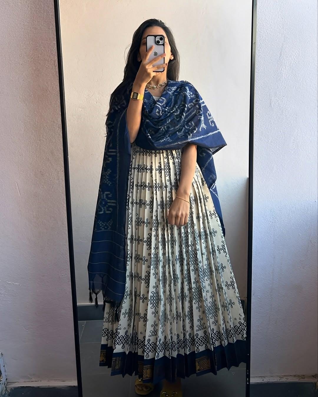 Elegant Sungudi White & Blue Printed Sungudi Gown with Dupatta