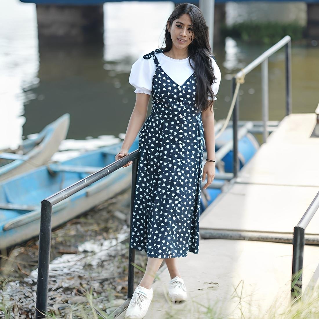 Flash sale dungaree with Tshirt