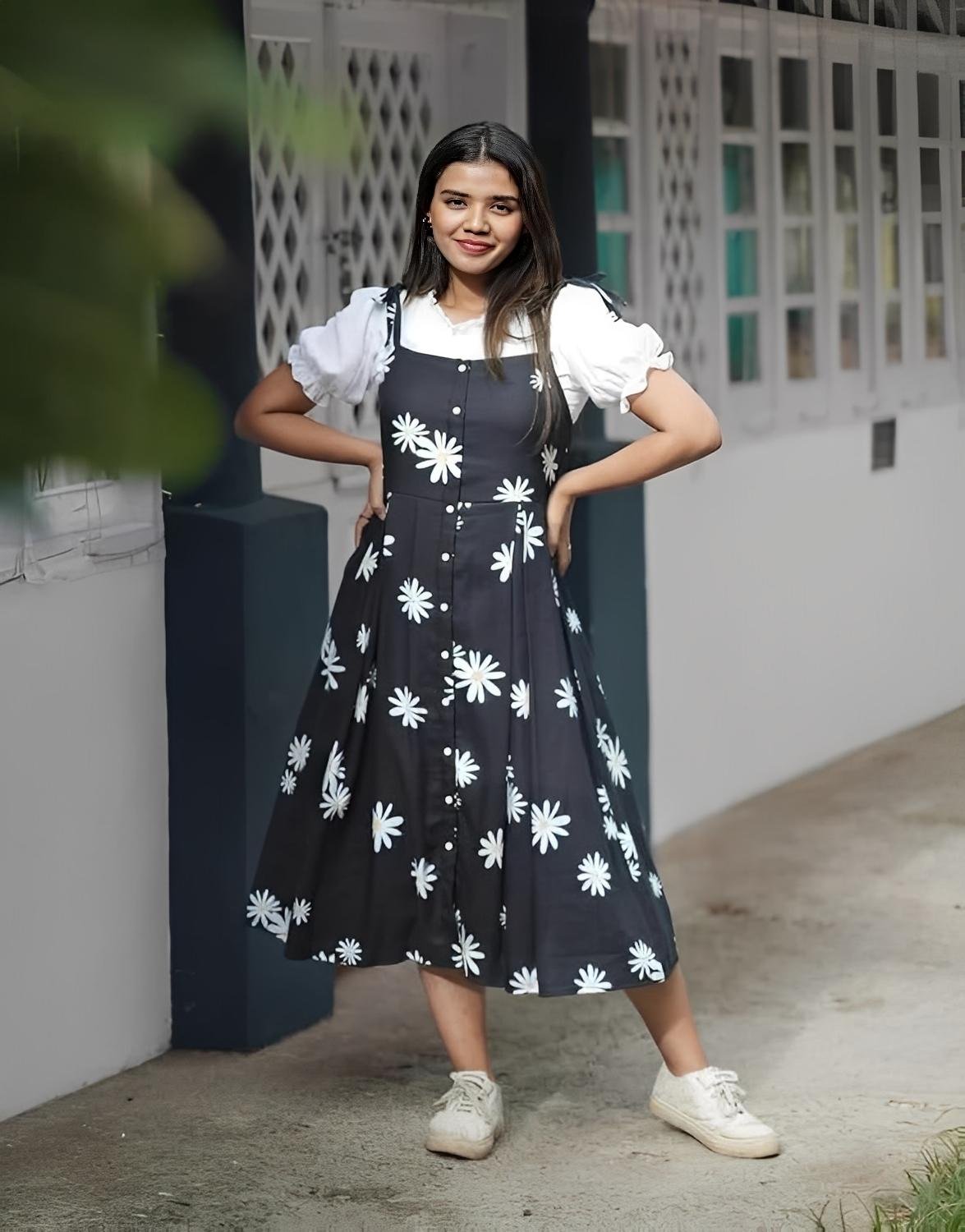 Flash sale dungaree with Tshirt