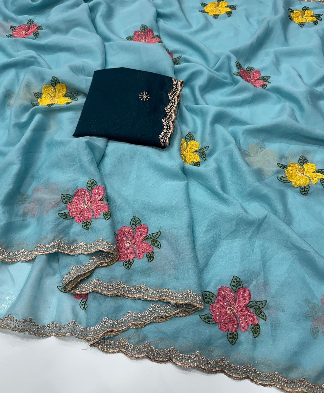 Flower Floral saree with Blouse - Huge Offer🍁