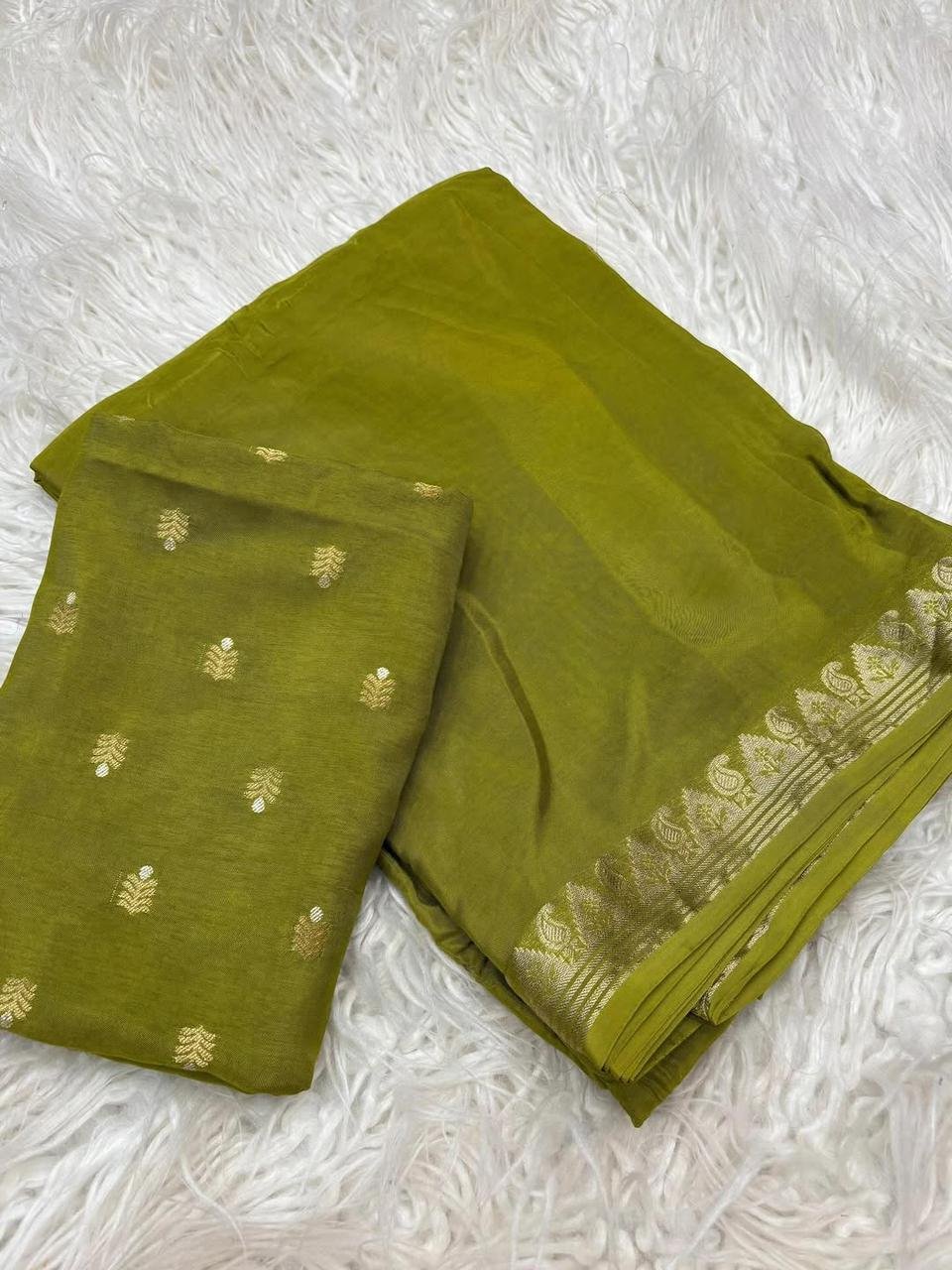 Chex viscose Georgette saree - Beautiful colors
