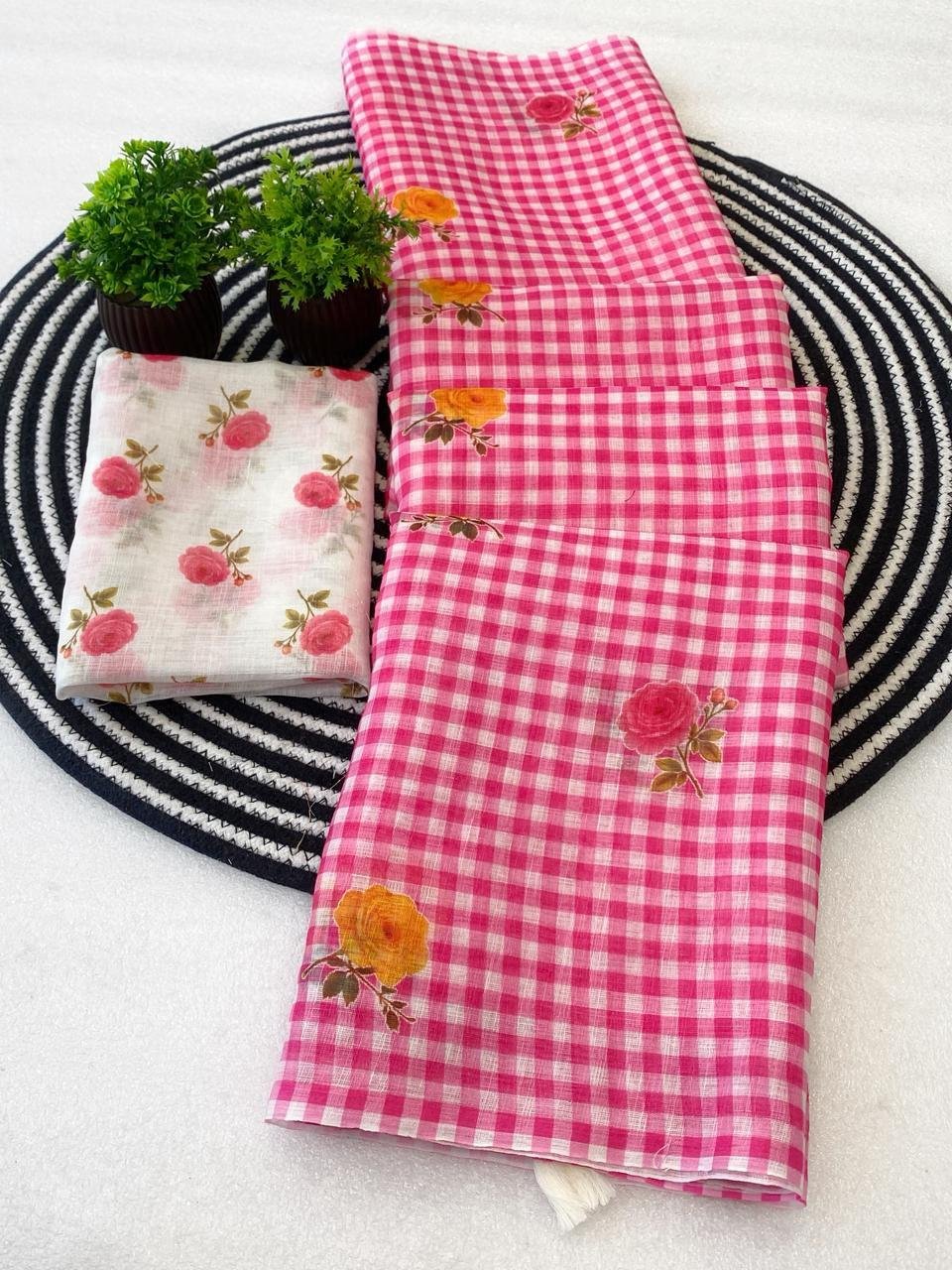 Checks Printed Saree with Floral blouse piece