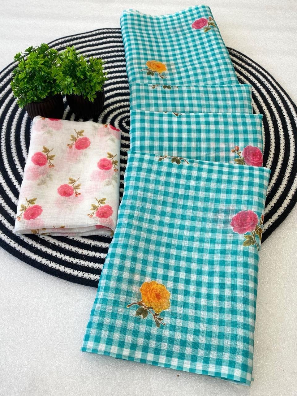 Checks Printed Saree with Floral blouse piece